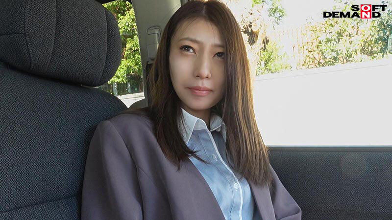 SNS総フォロワー4万人の公務員 市役所勤務のイラマで感じる奥さん 永尾あかね 37才 AV DEBUT サンプル 10
