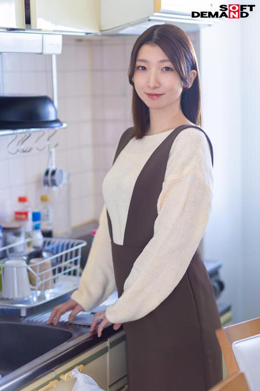 有澤まゆか 36歳 明るいママさんが年下絶倫男子宅で家事、料理、性欲のお供 絶倫男子たちに無限に発射されちゃう1日奥さん サンプル 2