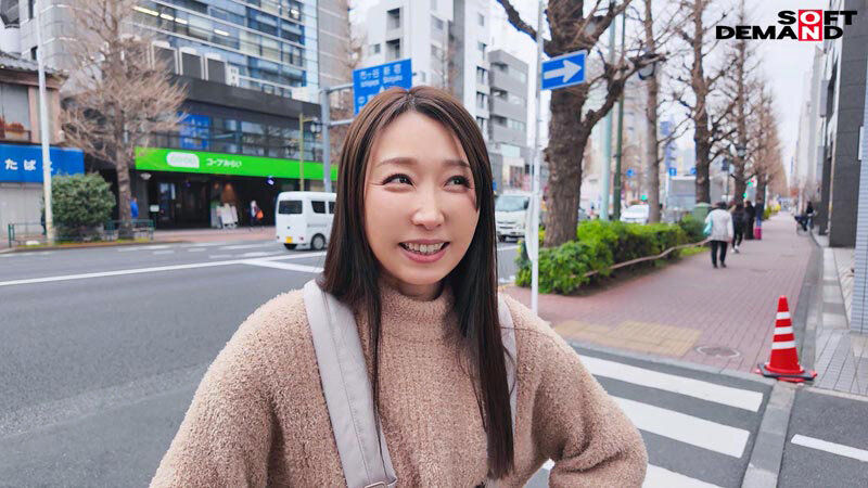 SNSフォロワー9万人の人妻タクシードライバー春木蘭子45歳 第2章 旦那の代わりにセカンドパートナー求めてもいいですか？ フォロワー達とお泊り不倫旅行 サンプル 4