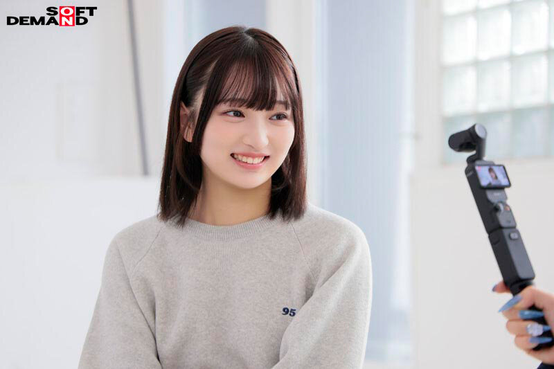 【18歳絶頂開発】おとえりが行くところに男優有！おもちゃ・チ●ポでず～っと責め続けられる1日 音田絵凛 サンプル 2