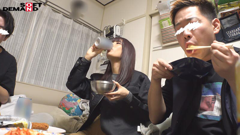 仕事が早く終わった日は、ギャルとチューハイと乱交！！マイカさん（25）と同僚たち サンプル 4