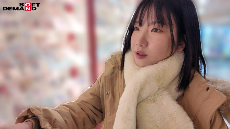 未だ恋も知らない処女 湯浅紬（20） クラスで唯一物怖じせずに話せる、化粧っ気のない二次元エロ好き女オタク。そんなあの娘が東京でAVデビュー サンプル 6