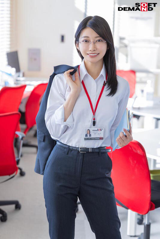 【特典版】秘書 守屋よしの 初AV出演 サンプル 2
