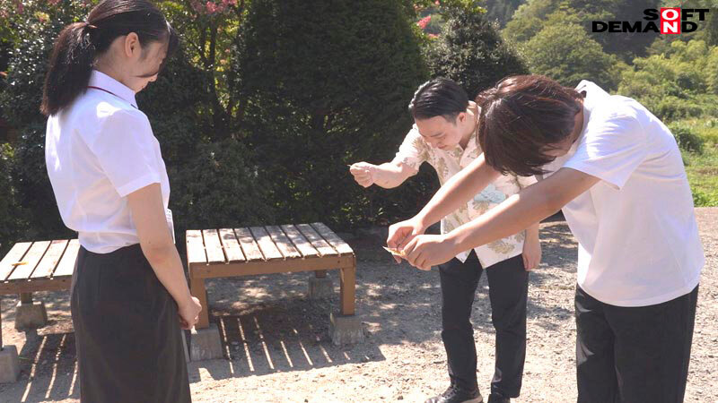 フリーのSOD女子社員と6人のガチ童貞。あの夏、イチバンときめいた筆おろし。 サンプル 8