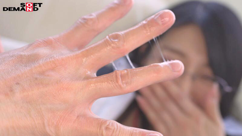 【特典版】秘書 守屋よしの 会社のために中出し解禁 サンプル 5