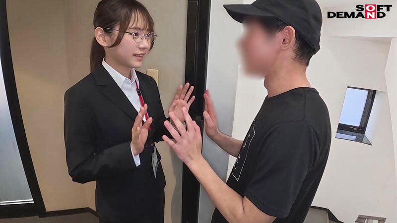 SOD女子社員人事部2年目与田ひかげが悶絶ガマン業務に挑戦！未来の後輩が見守る中で責められ会社説明会！ サンプル 4