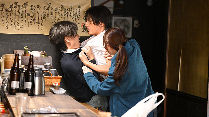 『灯りが落ちる前に』すれ違った兄弟を繋ぐ夜。寄り添った3人ー。 桐香ゆうり サンプル 11