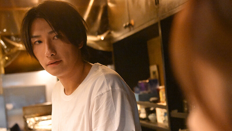 『灯りが落ちる前に』すれ違った兄弟を繋ぐ夜。寄り添った3人ー。 桐香ゆうり サンプル 13
