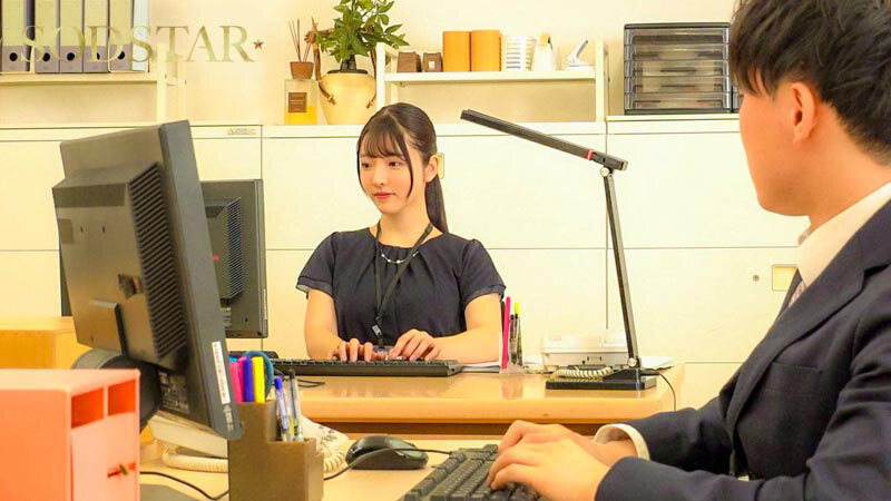 職場でもお構いなしにバレたらヤバい場所で涙目イラマ 年下部下を沼らせる喉奥性感帯のシゴデキ女主任 彩月七緒 サンプル 3