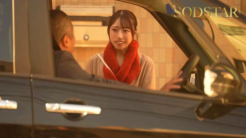 車中不倫 こんなオジサンでも娘の幼なじみ（19）にコクられて付き合うことになっちゃった！年の差なんと31歳！自宅ガレージで唾液を絡ませ汗ダクでちちくりあう 天神羽衣 サンプル 3