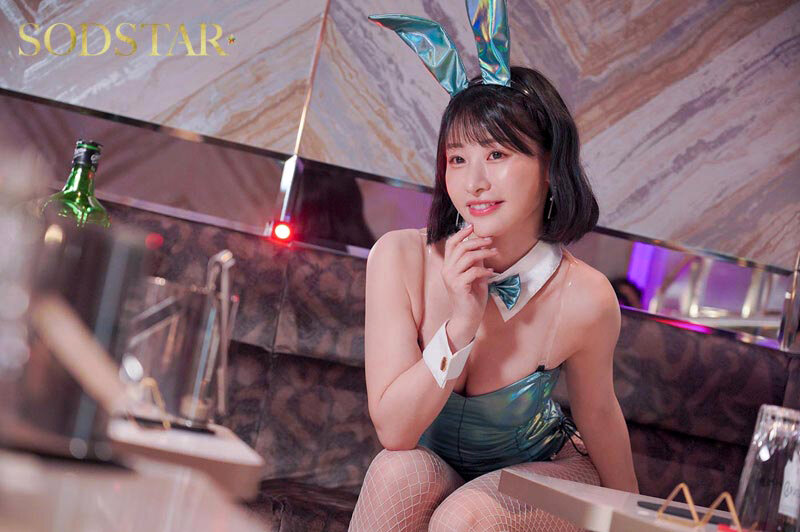 「他人（ヒト）のものって最高っ♪」既婚者、彼女持ちの男性客を誘惑し逆NTRナマ交尾を迫る魔性のバニ ーガール 宮島めい サンプル 4