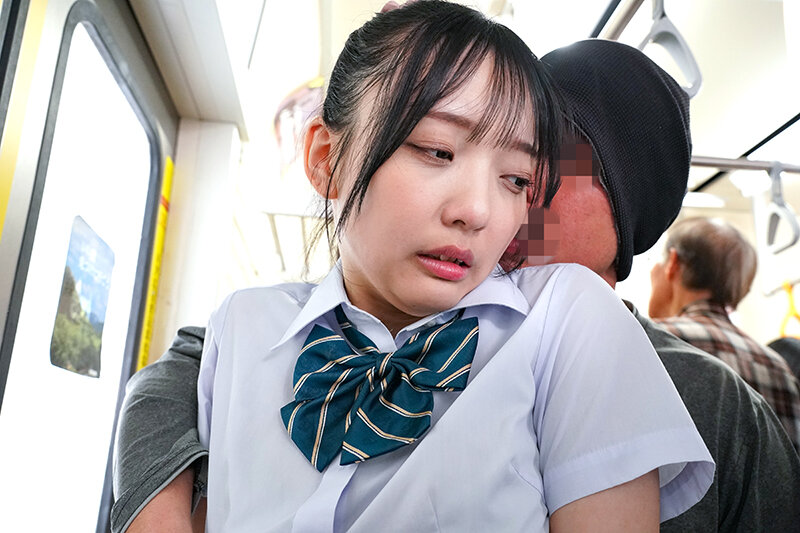 通学中の田舎J〇に強〇ビッグバンローター！3 何度絶頂しても止まらない激震波動にガニ股痙攣失禁！失禁汁アクメ電車は今日も通常運行してるけど？ サンプル 9