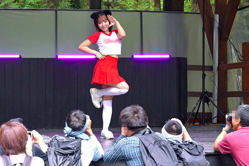 野外撮影会痴●2 人気コスプレイヤーの弱みに付け込んでセクハラ羞恥写真撮影 強●透け乳首＆無理やり大量中出し追い撃ちアクメ サンプル 1