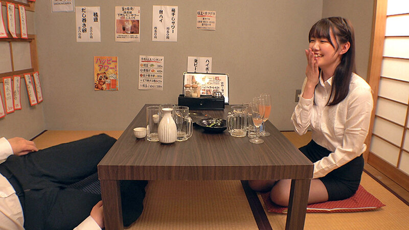 お気に入りの可愛い後輩OLが酔った勢いで豹変！？バレたらヤバい個室居酒屋で暴走バキュームフェラ サンプル 10