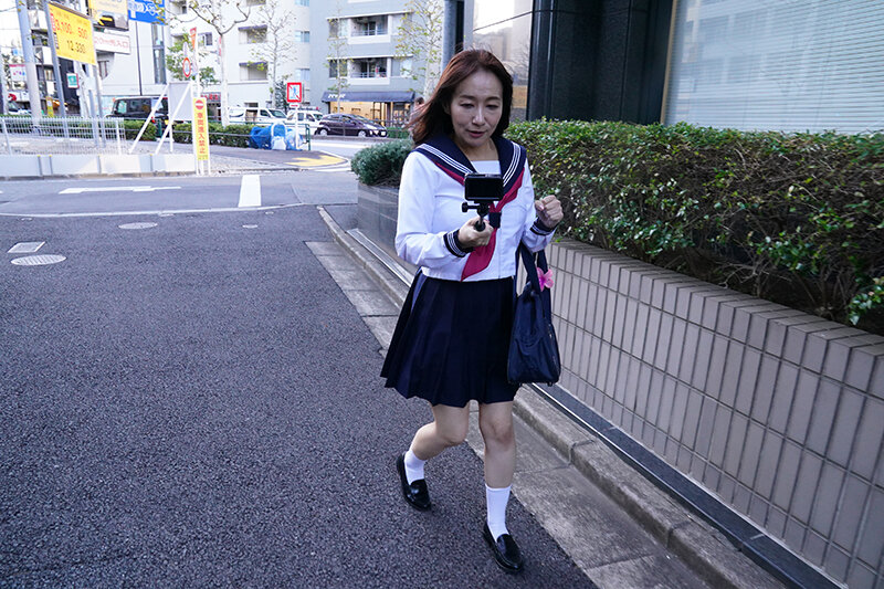 セーラー服熟女失禁羞恥 よしい美希 サンプル 1