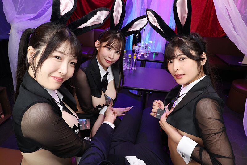 【VR】会員制高級ラウンジ裏オプ巨乳バニー中出しハーレム サンプル 1