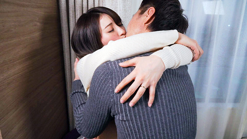 寝取られ妻 奥さん、その素敵なカラダでおもいっきり楽しみましょうよ！！不倫奥様がイク！！NTRデラックス 8時間26人 サンプル 15