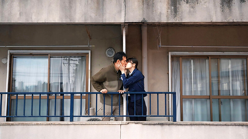 福祉課職員の人妻は訪問先の住人と一度だけ中出しを受け入れて不倫をした話 最上一花 サンプル 7